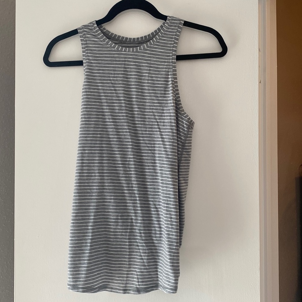 Lulu workout top